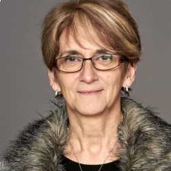 Dr. Tengelyi Zsuzsanna